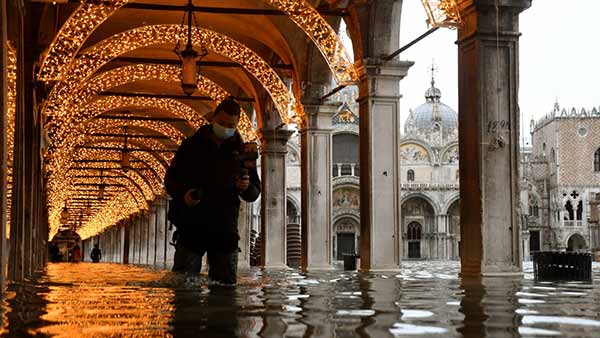 Venice floods again after heavy rain Venice floods again after heavy rain