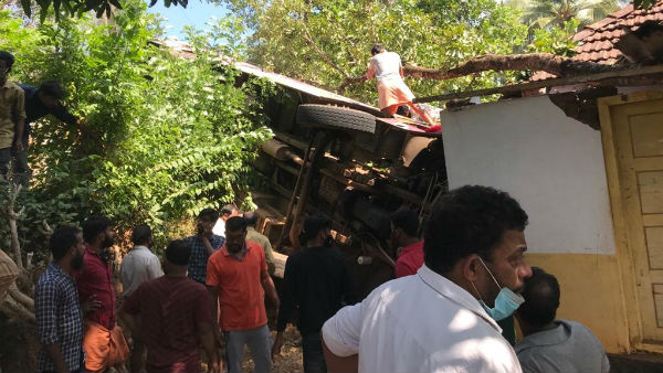 6 dead as bus falls on a house in Kerala 6 dead as bus falls on a house in Kerala