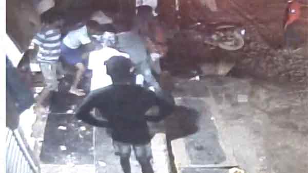கடையை கொளுத்தினர்