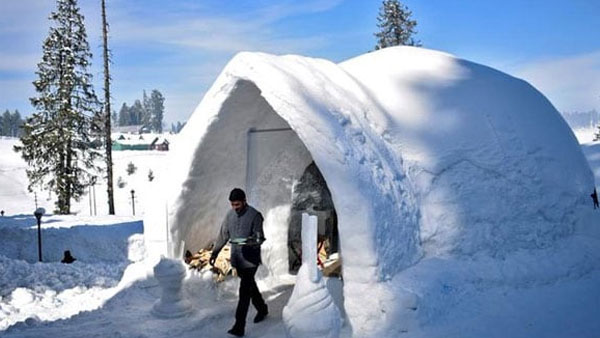 Indias First Igloo Cafe Opens In Kashmir And Twitter Is Loving It Indias First Igloo Cafe Opens In Kashmir And Twitter Is Loving It