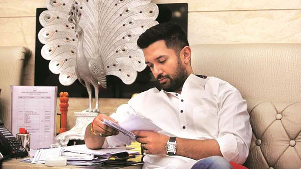 Chirag Paswan skips NDA meet after JDU protests Chirag Paswan skips NDA meet after JDU protests