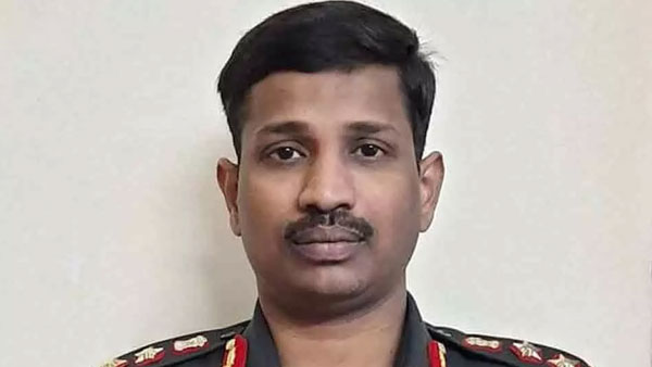 Col. Santosh Babus Father expressed not 100% Satisfied With Mahavir Chakra. Col. Santosh Babus Father expressed not 100% Satisfied With Mahavir Chakra.