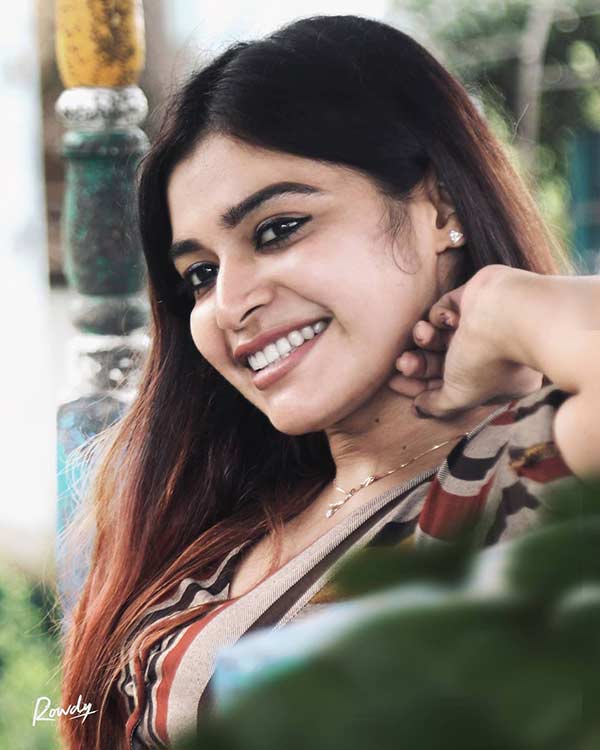 அழகான வில்லி