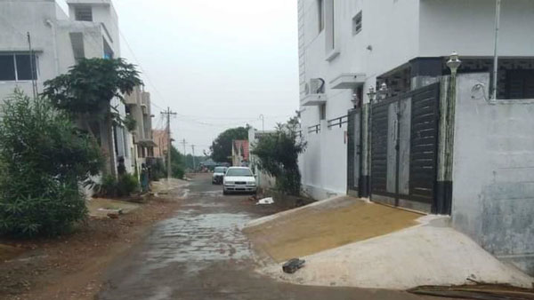 சாலைகளில்