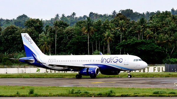 Bengaluru flight makes emergency landing in bhopal Bengaluru flight makes emergency landing in bhopal