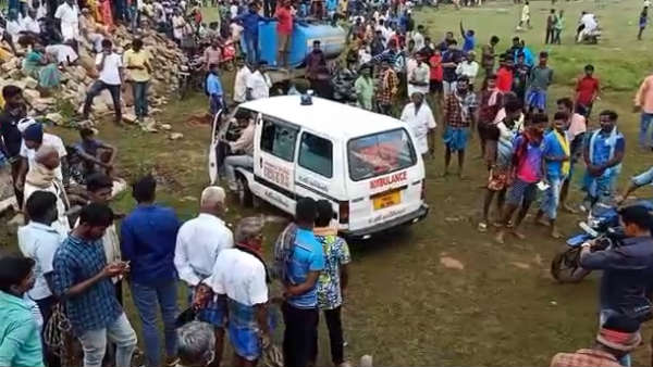 Two persons were killed in manjuvirattu at sivaganga district Two persons were killed in manjuvirattu at sivaganga district