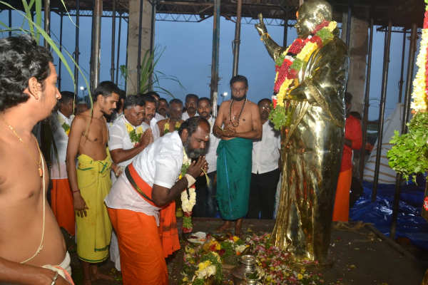 MGR Jayalatlihaa temple at T.Kunnathur near Madurai January 30th Kumbabhishegam MGR Jayalatlihaa temple at T.Kunnathur near Madurai January 30th Kumbabhishegam