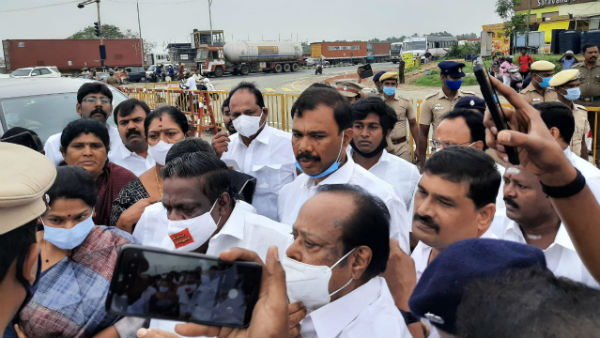 DMK MP Kanimozhi stopped by Police near Pollachi DMK MP Kanimozhi stopped by Police near Pollachi
