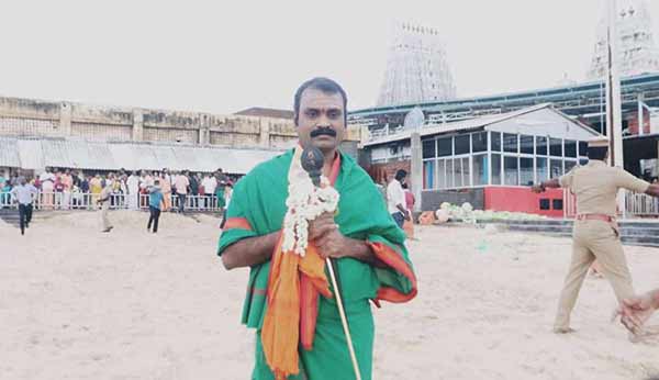 ஸ்டாலின் கையில் வேல்