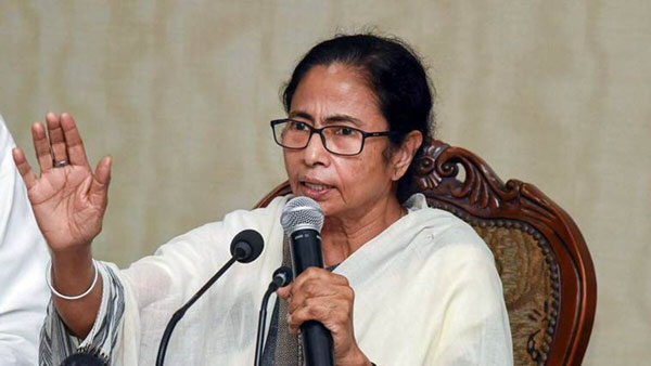 Mamata Banerjee says PM Modi should either withdraw the farm law or step down Mamata Banerjee says PM Modi should either withdraw the farm law or step down