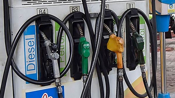 Petrol Price Crosses Rs 88.07 in Chennai Petrol Price Crosses Rs 88.07 in Chennai