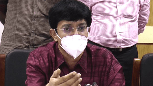 Coronavirus vaccine given to J. Radhakrishnan Coronavirus vaccine given to J. Radhakrishnan
