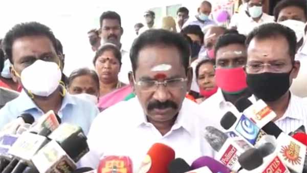 தமிழுக்கு உழைக்கும் கட்சி அதிமுக