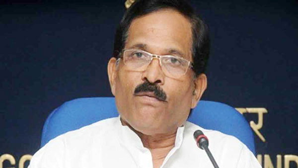 Union Minister for Ayush Shripadynaik met with an accident in Ankola Taluk Union Minister for Ayush Shripadynaik met with an accident in Ankola Taluk