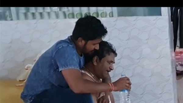 ஹிந்தியில் பேசினர்