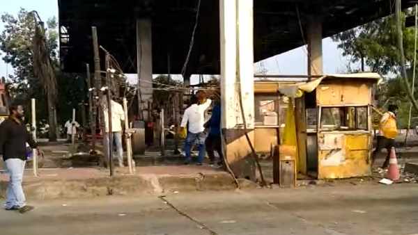 Toll plaza near Chennai vandalised by TVK Cadres Toll plaza near Chennai vandalised by TVK Cadres