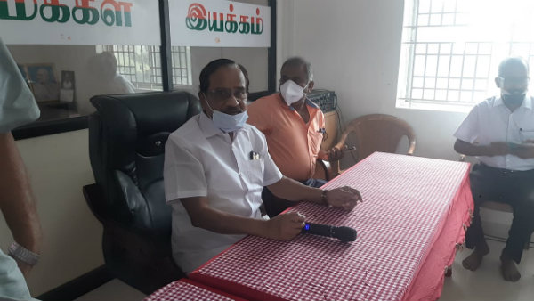 அரசியலுக்கு வருகிறார்