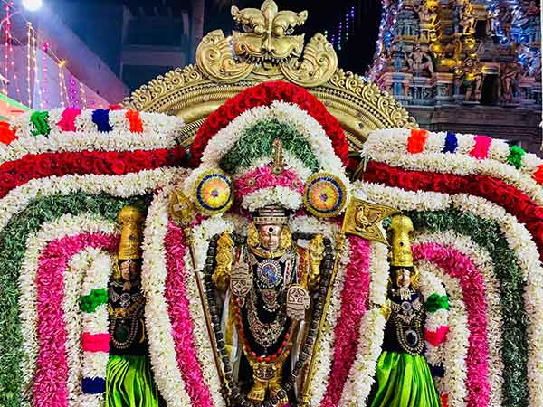 தங்க ரத புறப்பாடு