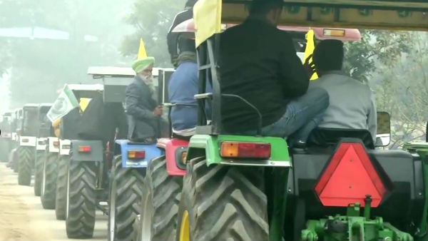 Farmers leave from Punjab for Delhi to participate in tractor march on Jan. 26 Farmers leave from Punjab for Delhi to participate in tractor march on Jan. 26