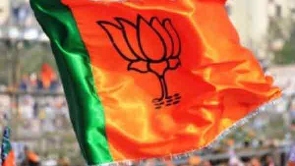 வாரிசு அடிப்படையில் கேட்கவில்லை