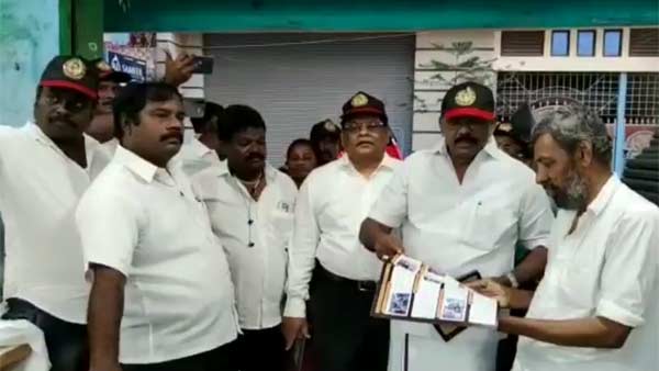 DMK started a door-to-door door-to-door campaign in Rayapuram, Chennai DMK started a door-to-door door-to-door campaign in Rayapuram, Chennai