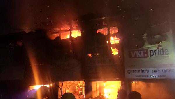 Terrible fire accident at an electronics store on Madurai Townhall Road Terrible fire accident at an electronics store on Madurai Townhall Road
