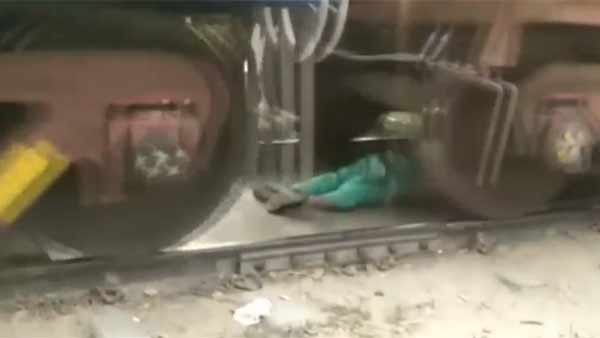 ரயிலில் சிக்கிய பெண்