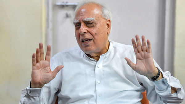 பலவீனமாகிக் கொண்டே வருகிறது