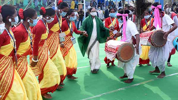 Mamata Banerjees Tribal dance video goes viral Mamata Banerjees Tribal dance video goes viral