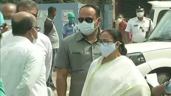 West Bengal minister Jakir Hossain injured in bomb attack West Bengal minister Jakir Hossain injured in bomb attack
