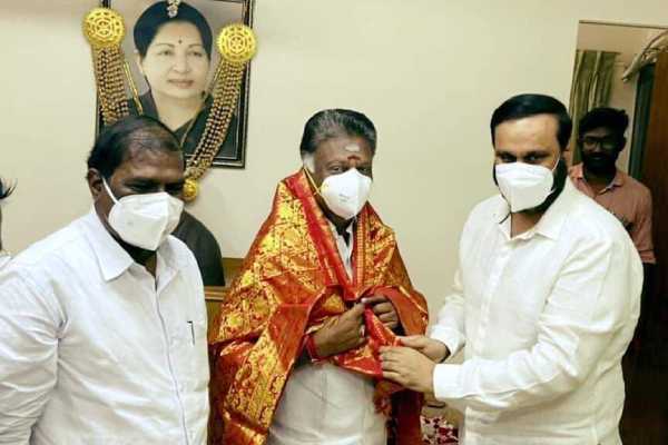 PMK president GK Mani and youth wing leader Anbumani Ramadoss thanks to CM Palanisamy PMK president GK Mani and youth wing leader Anbumani Ramadoss thanks to CM Palanisamy