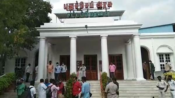 நியமன எம்.எல்.ஏக்கள் உரிமை