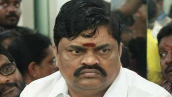 அதிமுக தலைமை அதிருப்தி