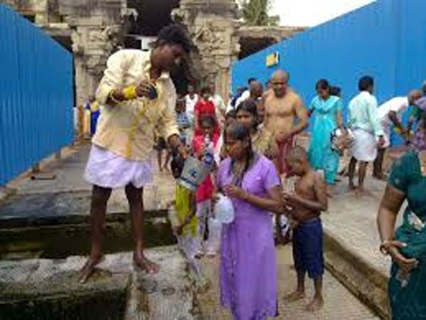Thai Amavasai Teerthavari in Rameswaram temple Thai Amavasai Teerthavari in Rameswaram temple