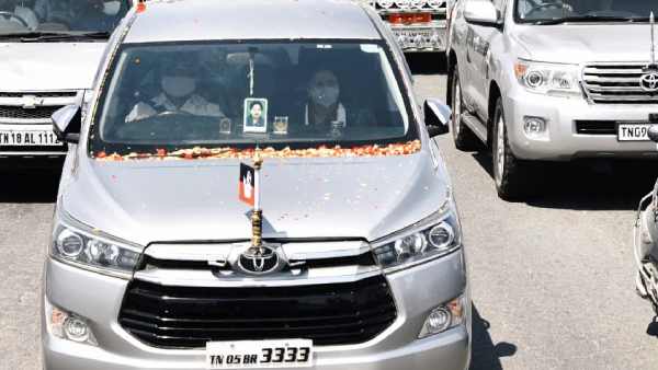 S.R. Sambangi explains, Why the car was give to Sasikala S.R. Sambangi explains, Why the car was give to Sasikala