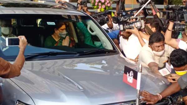 சசிகலா
