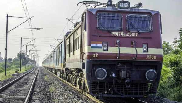 டெல்லியில் தொடர் போராட்டம்