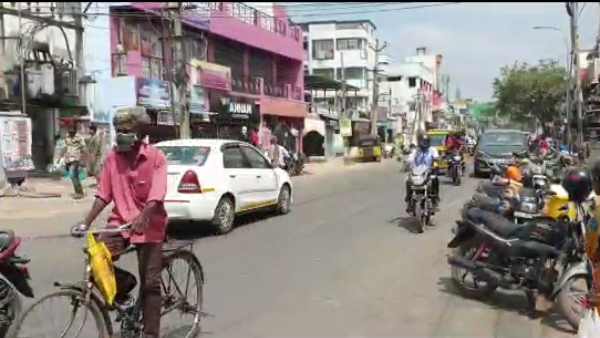 வாலிபர்கள்