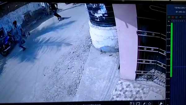 விரைந்து வந்த போலீஸ்