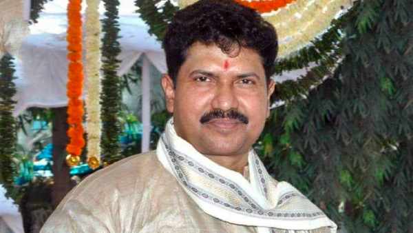 Independent MP Mohan Delkar Found Dead In Mumbai Hotel Independent MP Mohan Delkar Found Dead In Mumbai Hotel