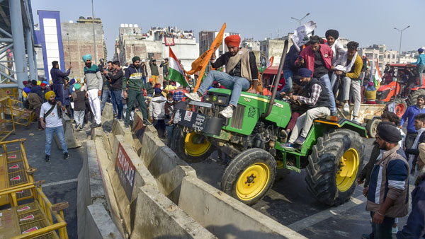 பழைய டிராக்டர்களுக்கு தடை