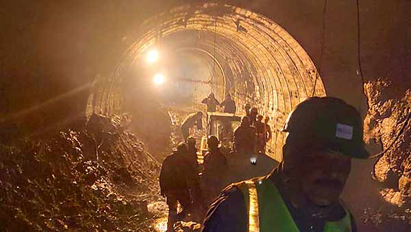 5ஆம் நாளாக தொடரும் மீட்புப் பணிகள்... பக்கவாட்டில் துளையிட்டு உள்ளே சிக்கியுள்ளவர்களை மீட்க முயற்சி