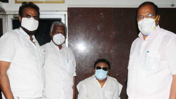 Ministers Thangamani and Velumani meet DMDK leader Vijayakanth Ministers Thangamani and Velumani meet DMDK leader Vijayakanth