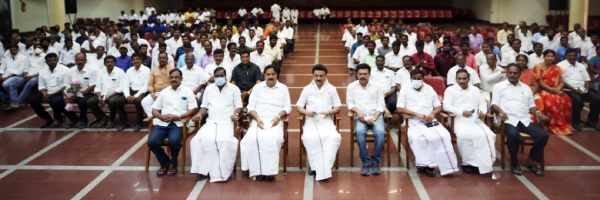 தி.மு.கவில் இணைந்தனர்