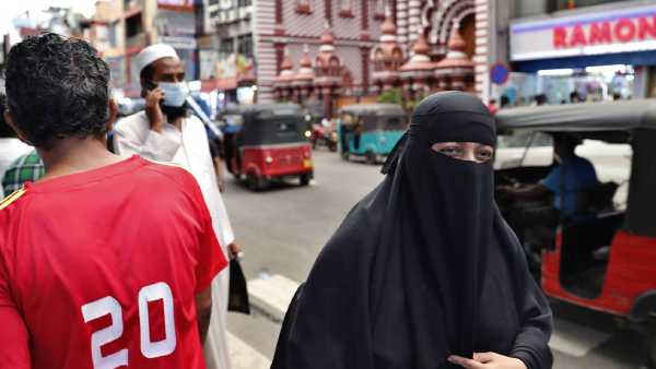 Sri Lanka Government bans burqa and closes thousands of Islamic schools Sri Lanka Government bans burqa and closes thousands of Islamic schools