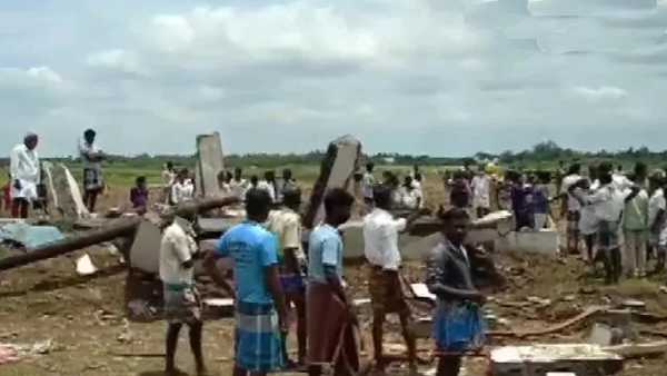 4 workers injured in firecracker blast near Sivakasi 4 workers injured in firecracker blast near Sivakasi