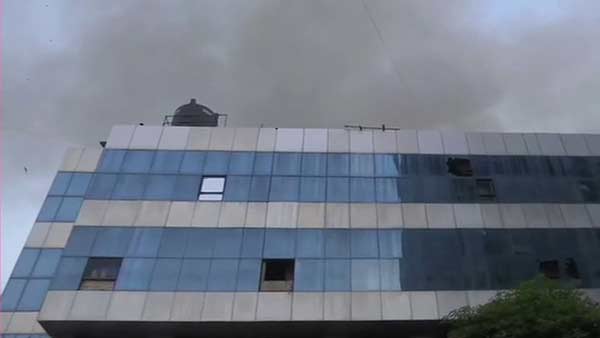 Fire accident in Mumbai hospital: 2 People died Fire accident in Mumbai hospital: 2 People died