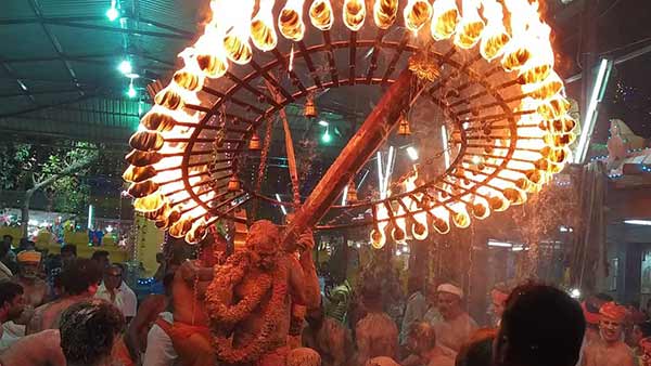 அம்மன் ஊர்வலம்