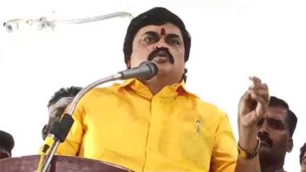 மாவட்ட செயலாளர் பதவி