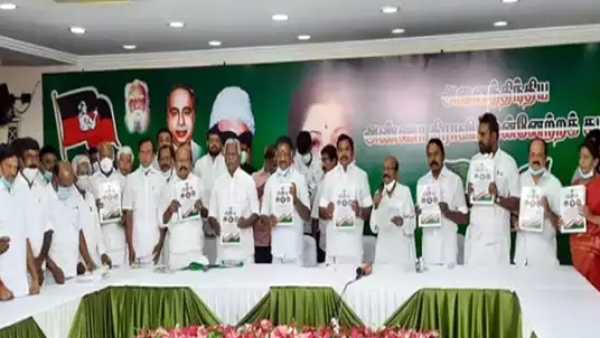 அதிர்ந்த மதுரை
